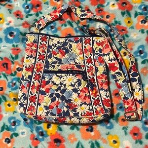 Floral Vera Bradley crossbody!